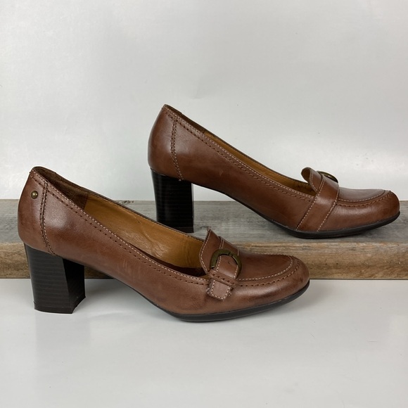 Naturalizer Brown Leather Heeled Loafer, Size 6.5 - Picture 6 of 16